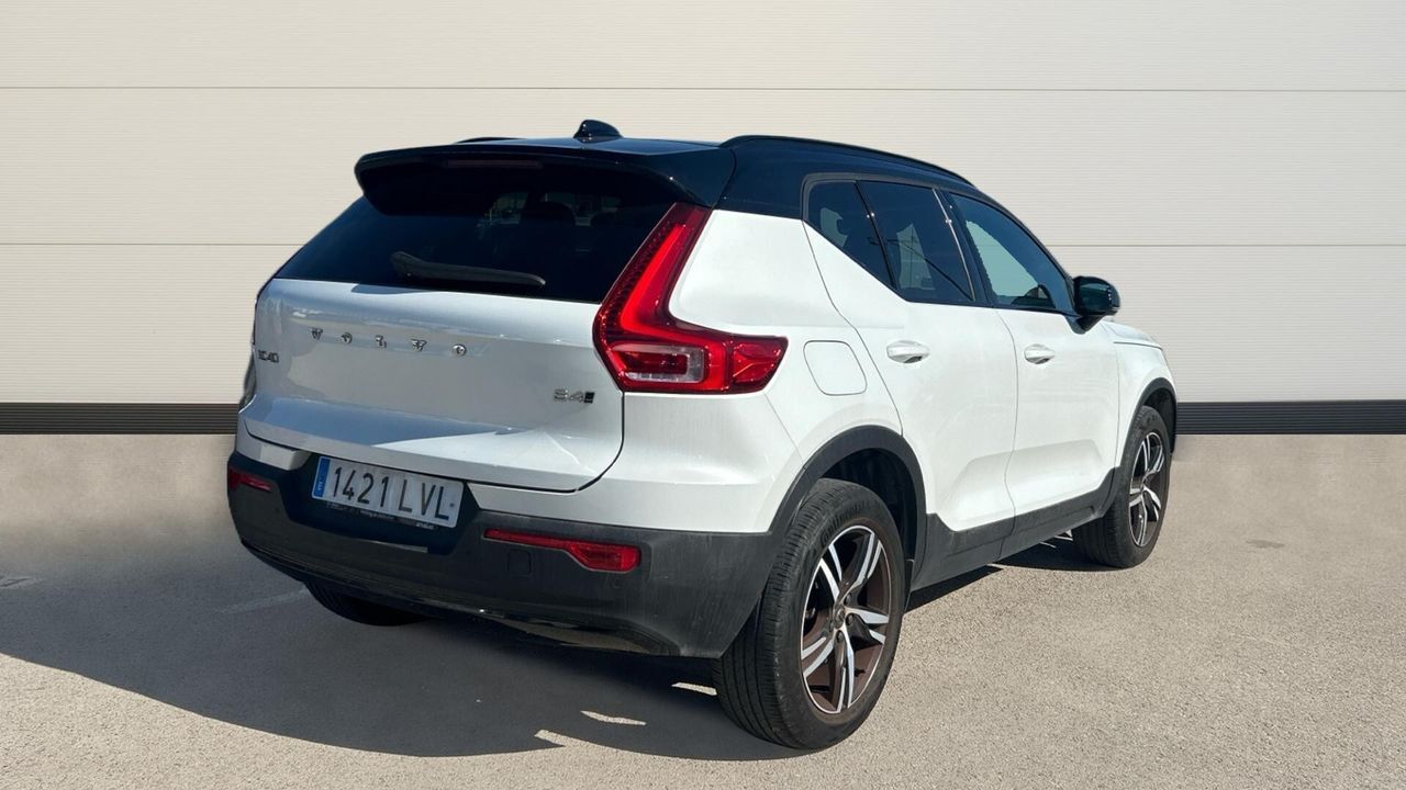 Volvo XC40 2.0 B4 G R-DESIGN AUTO 4WD 197 5P - foto 4