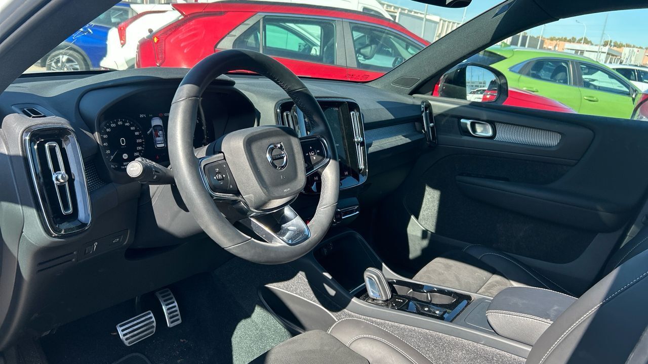 Volvo XC40 2.0 B4 G R-DESIGN AUTO 4WD 197 5P - foto 7