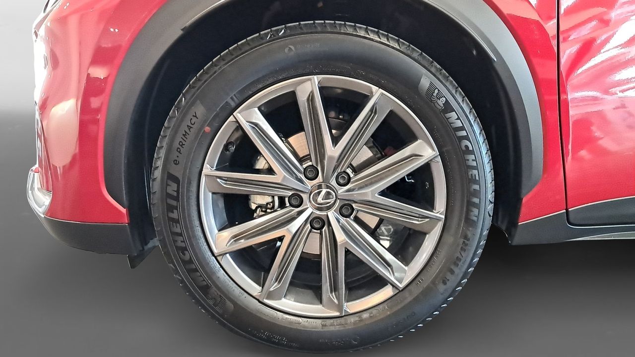 Lexus LBX ELEGANT - foto 18