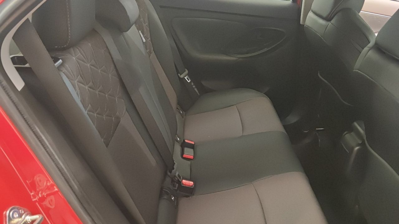 Toyota Yaris BERLINA CON PORTON 1.5 VVT-I HYBRID STYLE 116 5 - foto 14