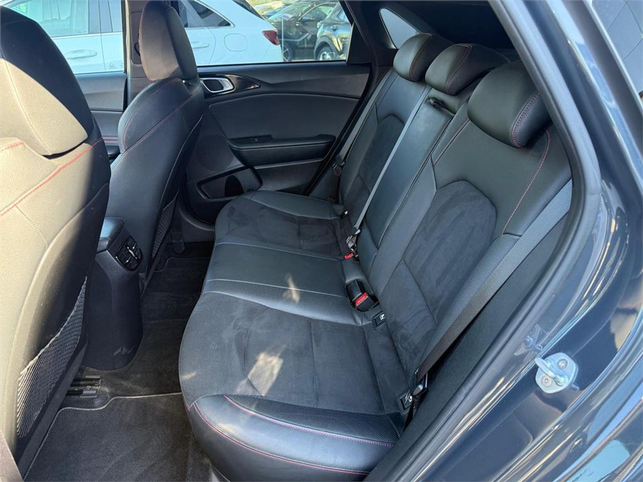 Kia Ceed 1.6 T-GDi 150kW (204CV) GT DCT - foto 23