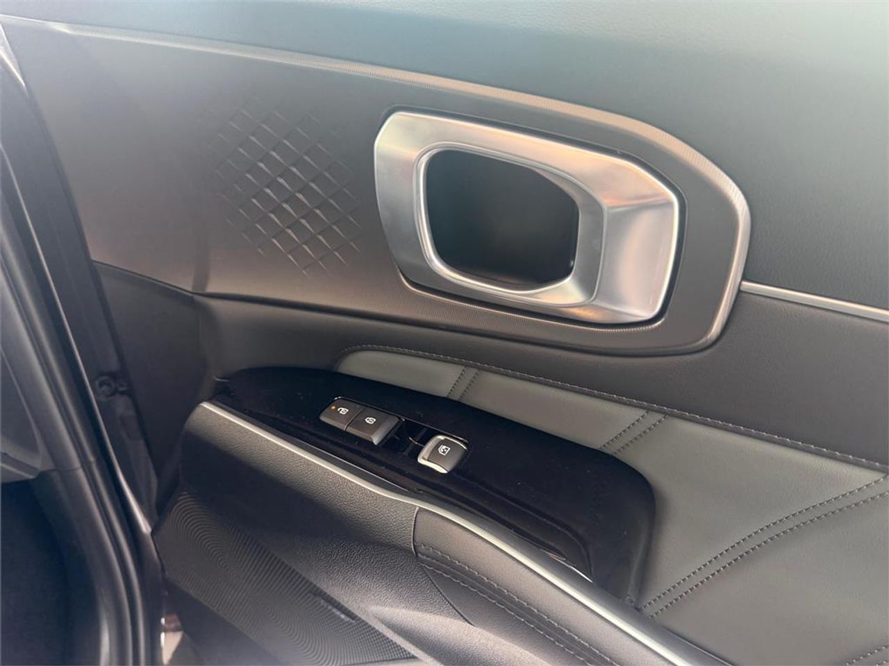 Kia Sorento 1.6 T-GDi HEV Emotion 4x4 7pl - foto 21