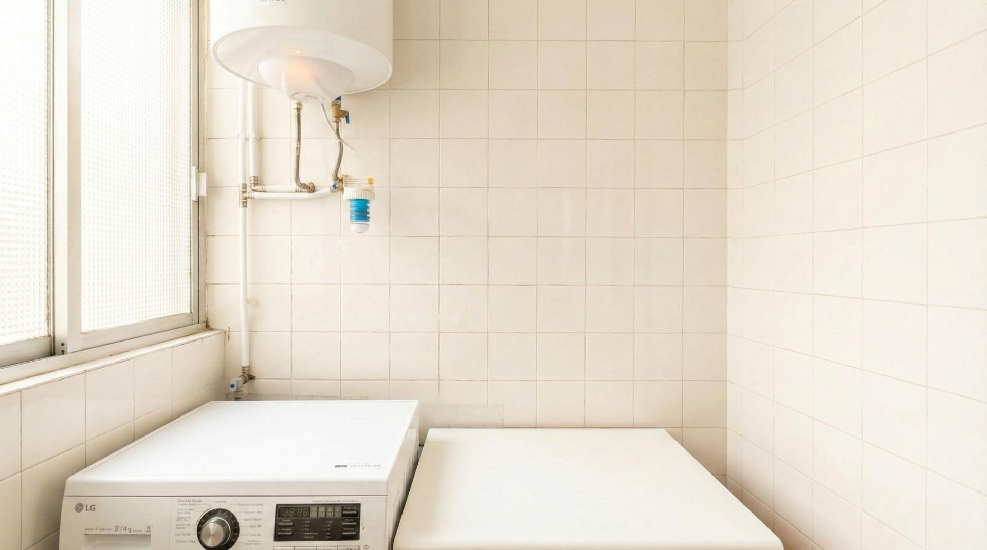 Piso reformado de 135 m2, 4 habitaciones, 5ª planta con asce - foto 5