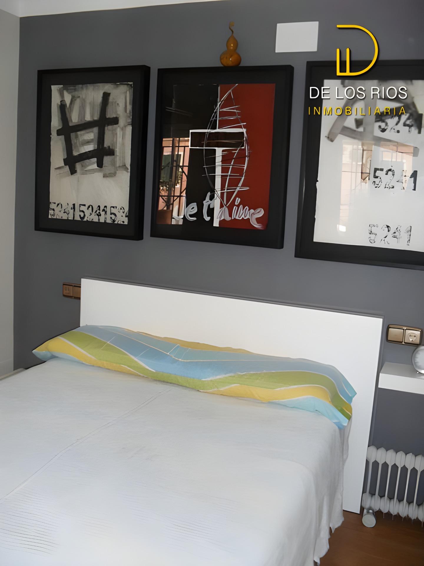 Moderno piso reformado con diseño industrial en alquiler en  - foto 9