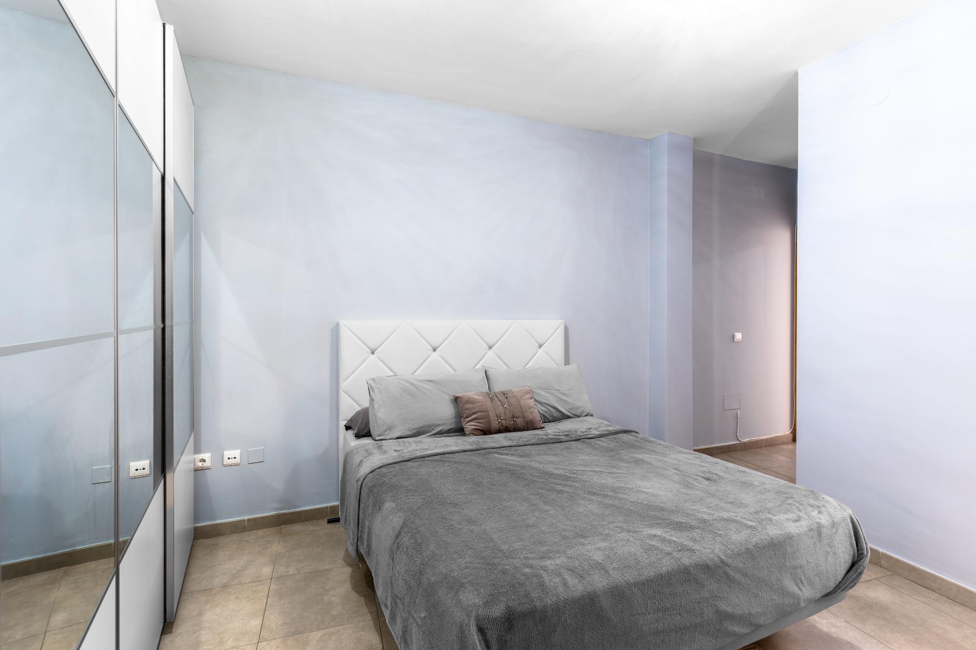 Piso en Los Molinos, Almería - Ideal para Vivir o Invertir - foto 4