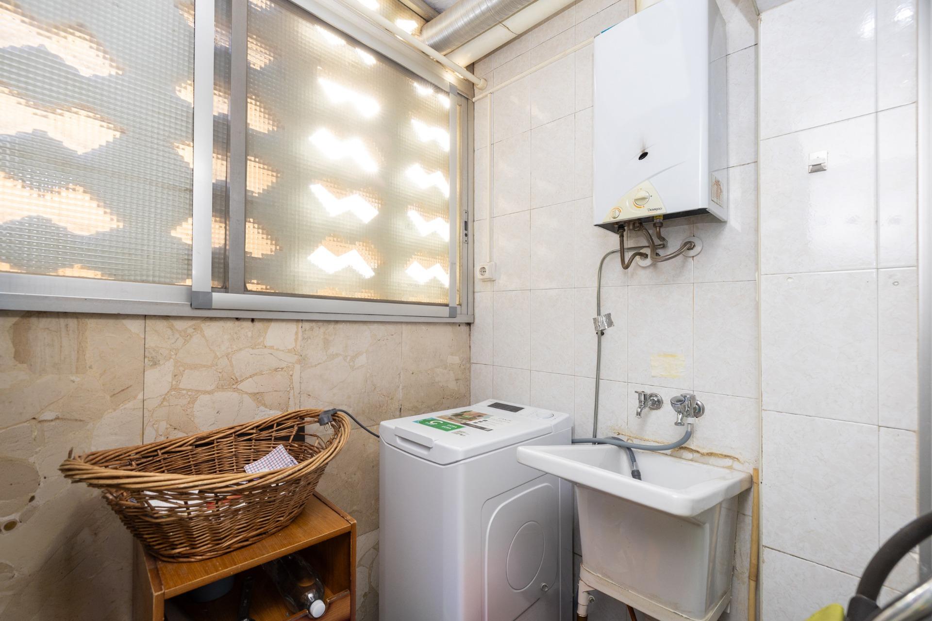 Tu próximo hogar en Calle Carmen de Icaza a 10 minutos de la - foto 18