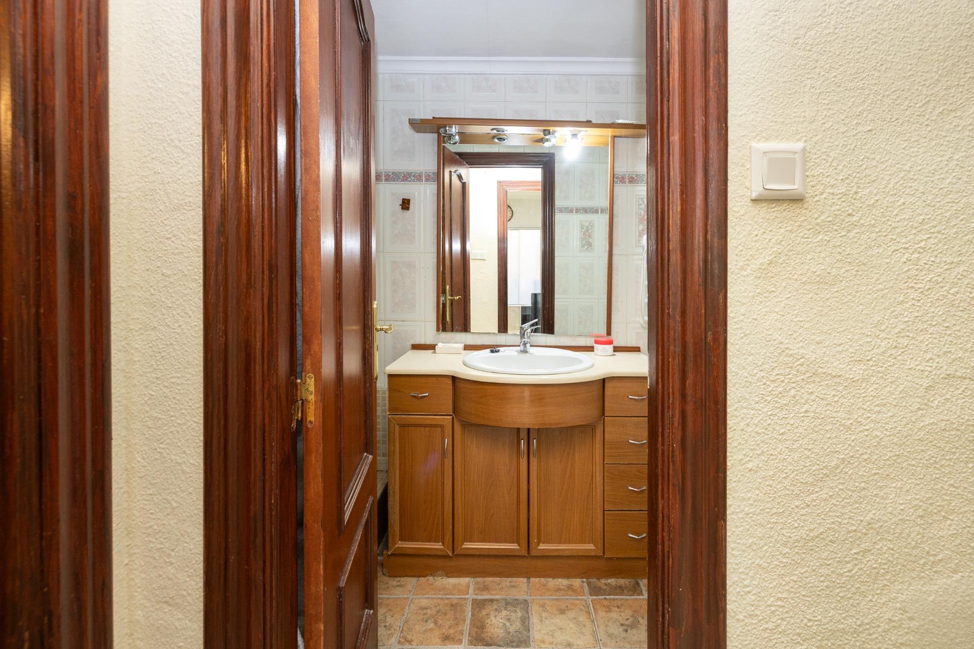 Tu próximo hogar en Calle Carmen de Icaza a 10 minutos de la - foto 19