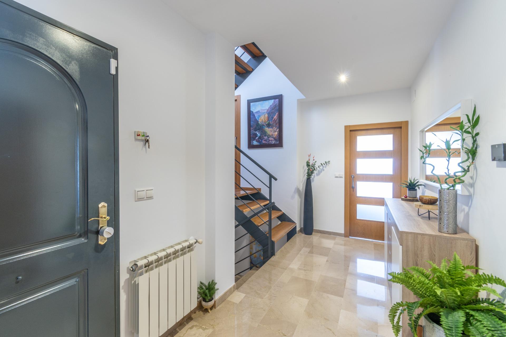 Espectacular chalet en Alhendín – Urbanización El Arenal! - foto 5