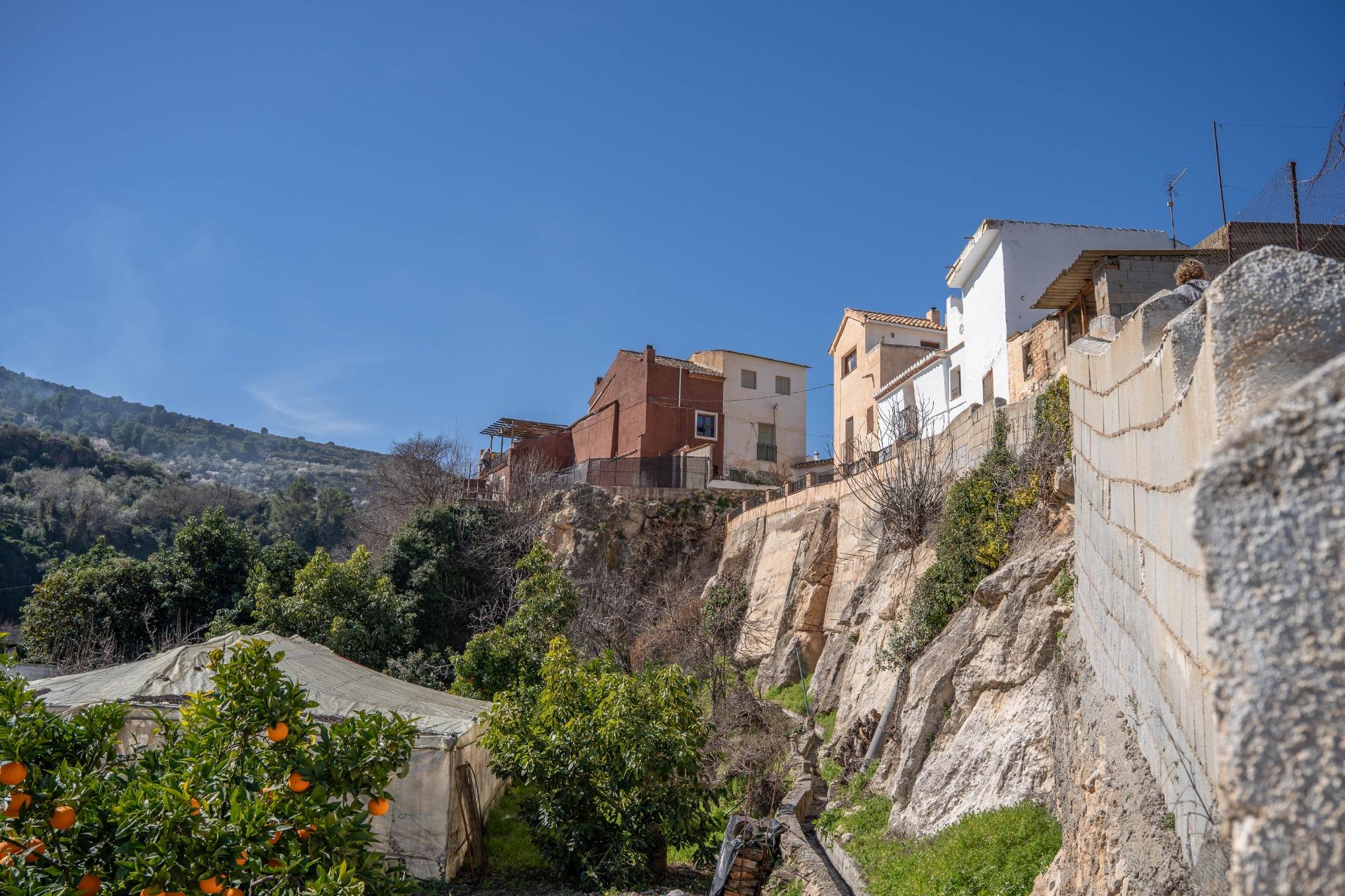 Casa en Albuñuelas con 5 dormitorios y preciosas vistas al V - foto 13