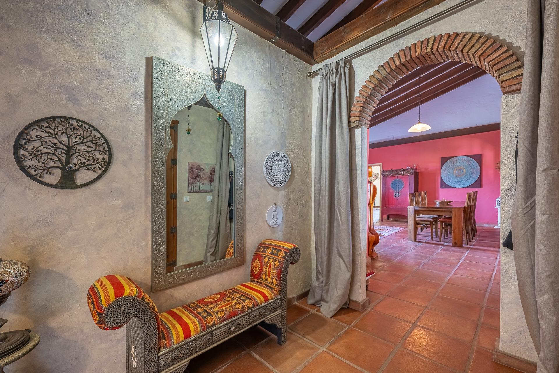 Encantadora villa con alma andaluza y vistas al mar en Loma  - foto 46