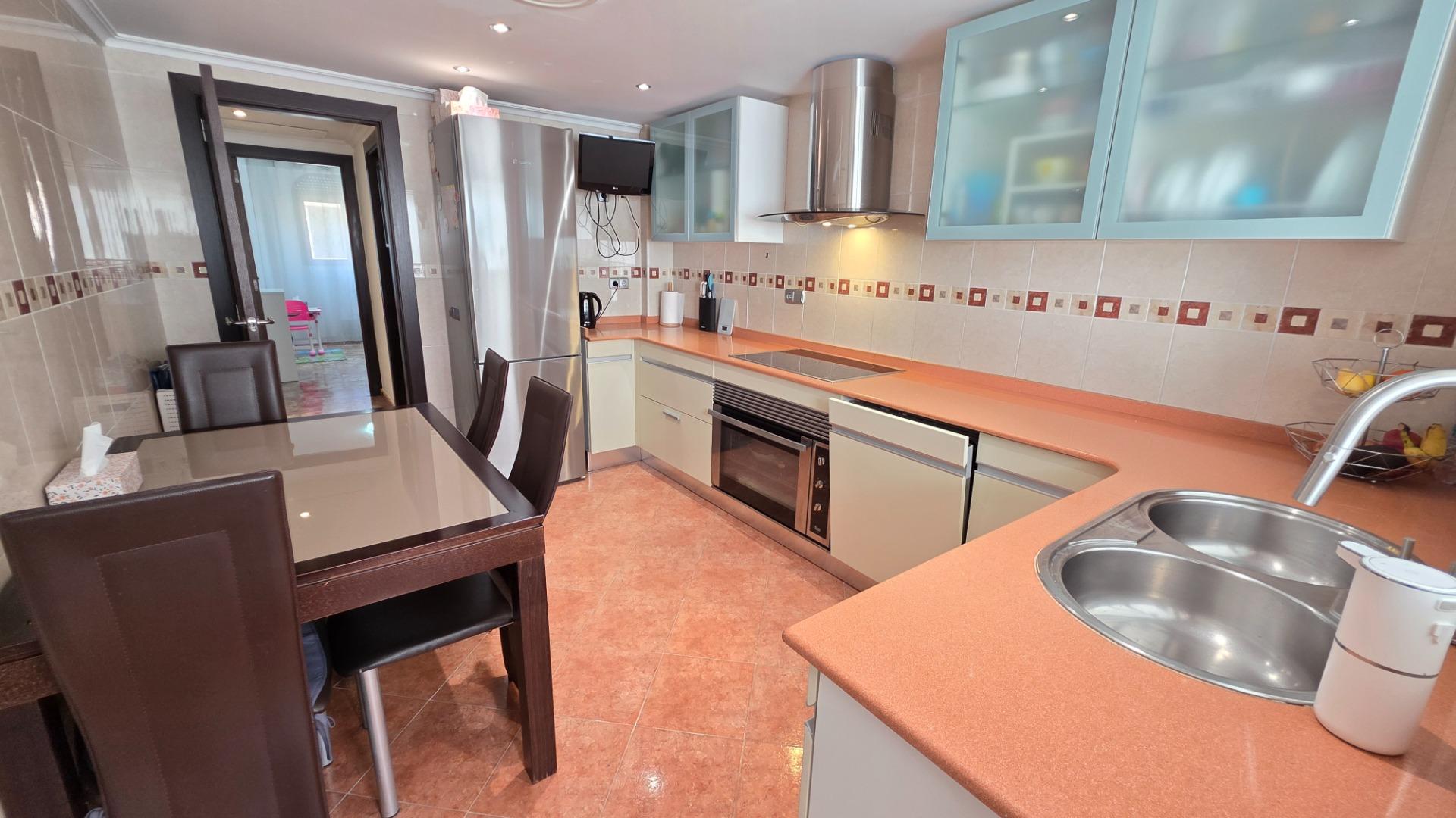 Piso esquinero con ascensor en Torrent (2010) · 113 m2 · 3 h - foto 26