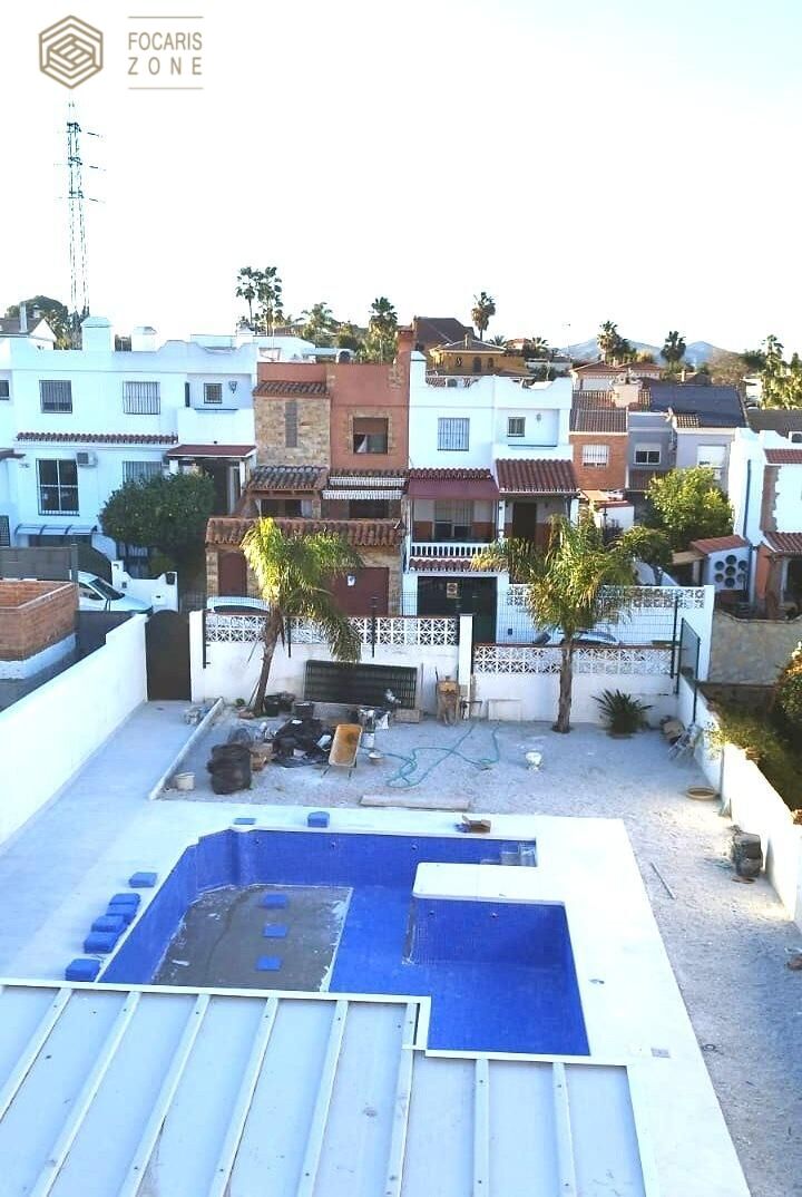 PRECIOSO CHALET EN ALHAURÍN DE LA TORRE - foto 9