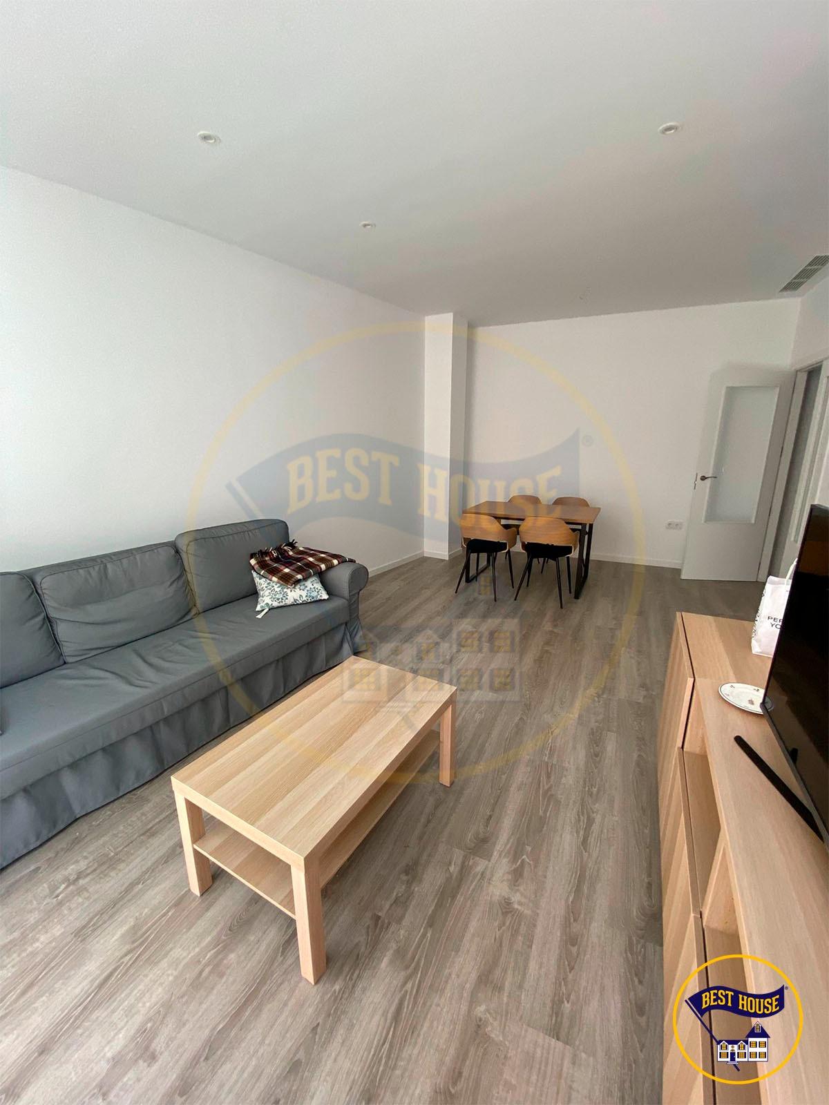 PISO EN VENTA EN PLENO CENTRO CON PISCINA Y PLAZA DE GARAJE - foto 7