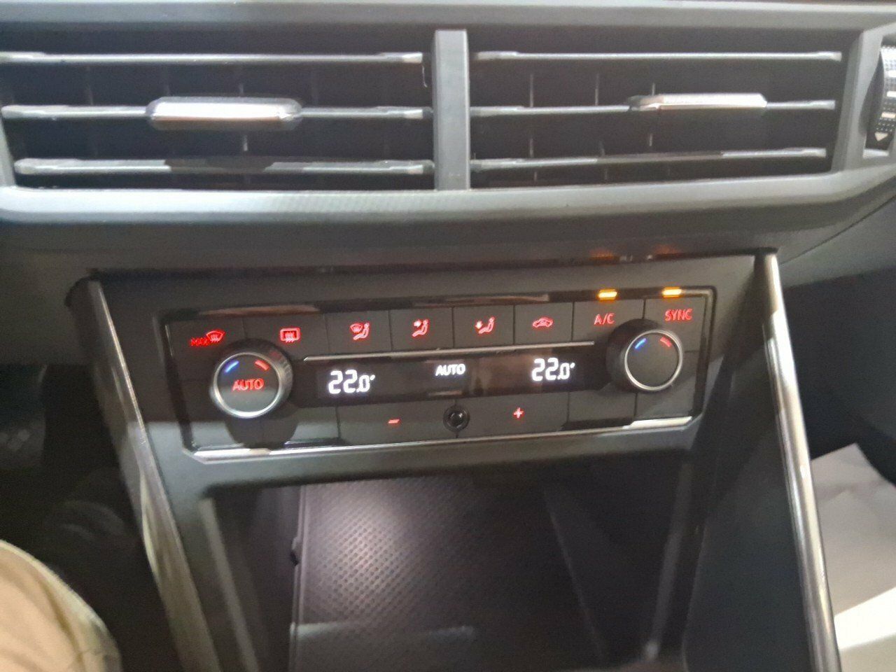 Volkswagen Polo Advance 1.0 TSI 70kW (95CV) - foto 17