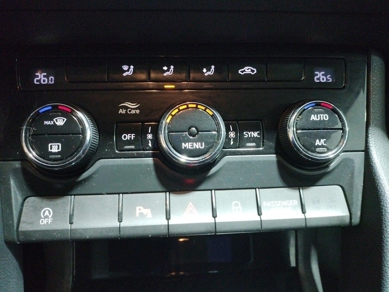 Skoda Karoq 1.6 TDI 85kW (115CV) Ambition - foto 17