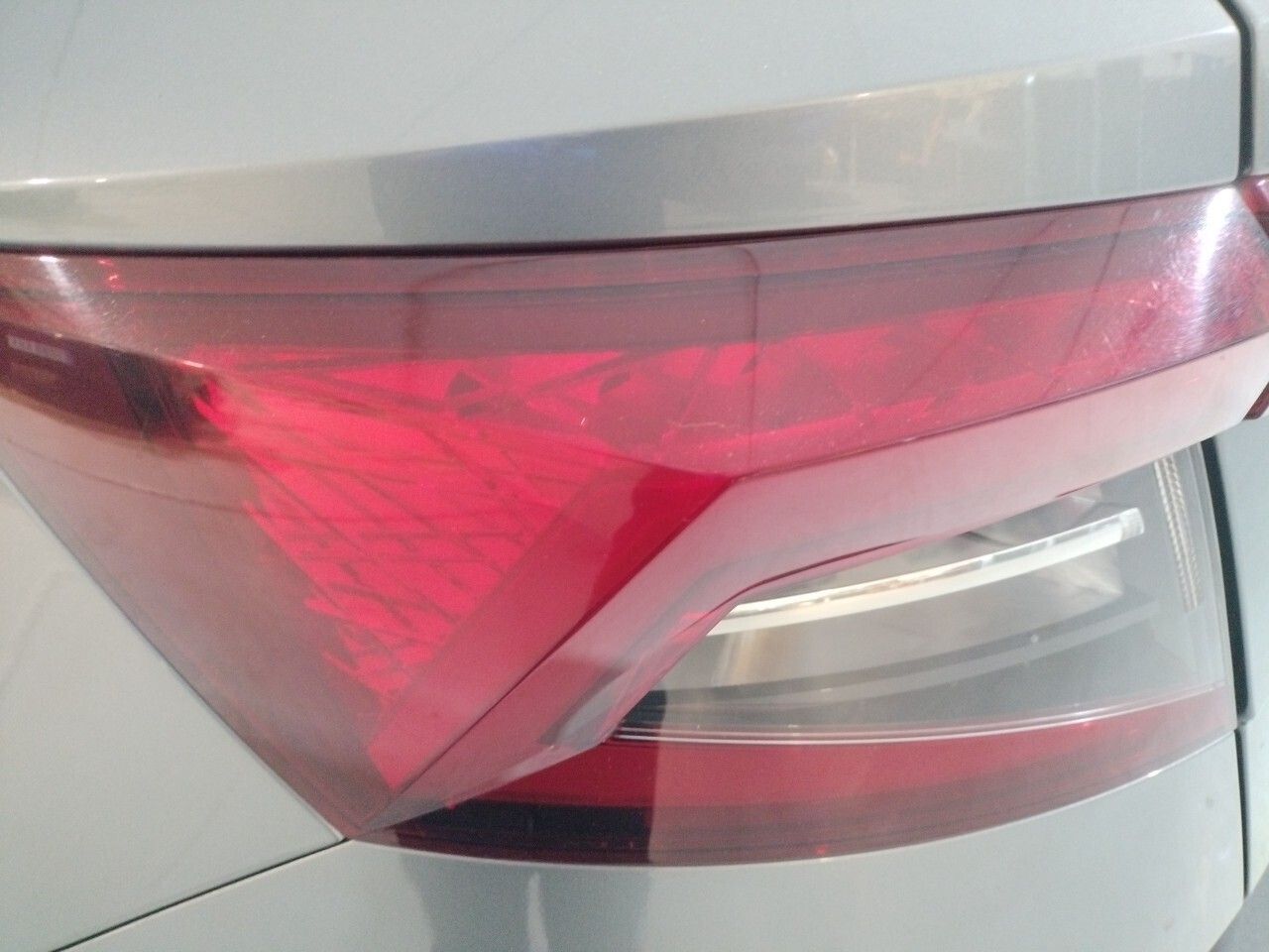 Skoda Karoq 1.6 TDI 85kW (115CV) Ambition - foto 28