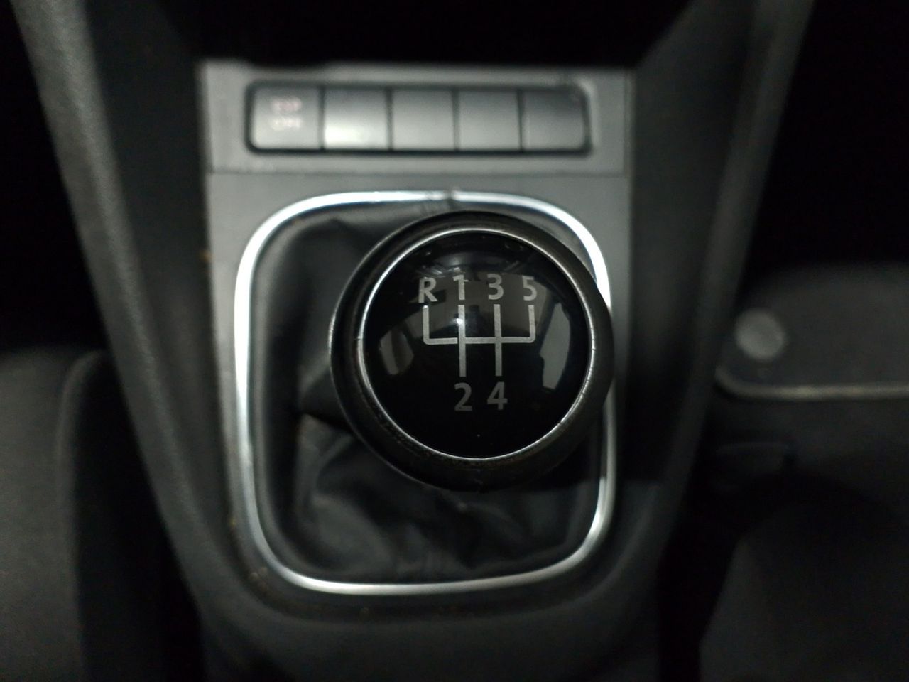 Volkswagen Golf Advance - foto 12