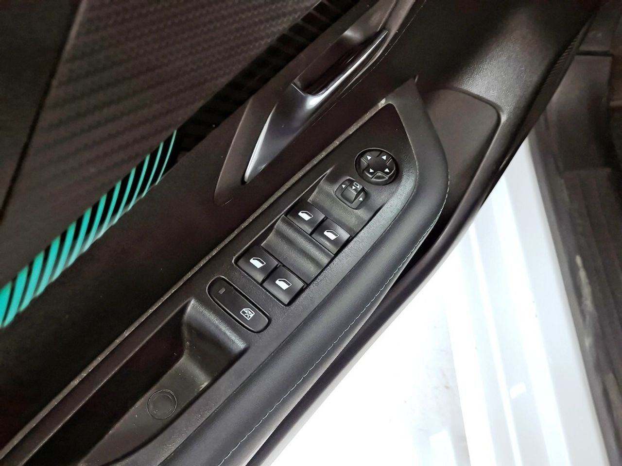 Peugeot 208 BlueHDi 73kW (100CV) Allure - foto 12