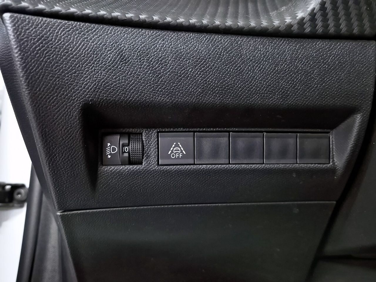 Peugeot 208 BlueHDi 73kW (100CV) Allure - foto 13