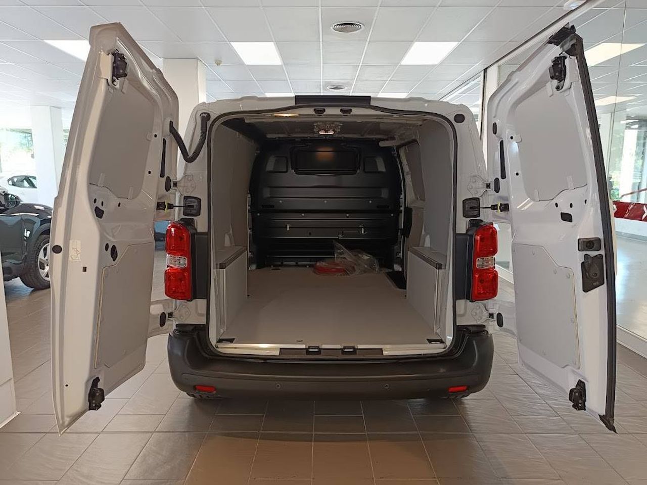 Citroën Jumpy ëJumpy 3 ëJumpy Furgón Talla M 75kWh - - foto 8