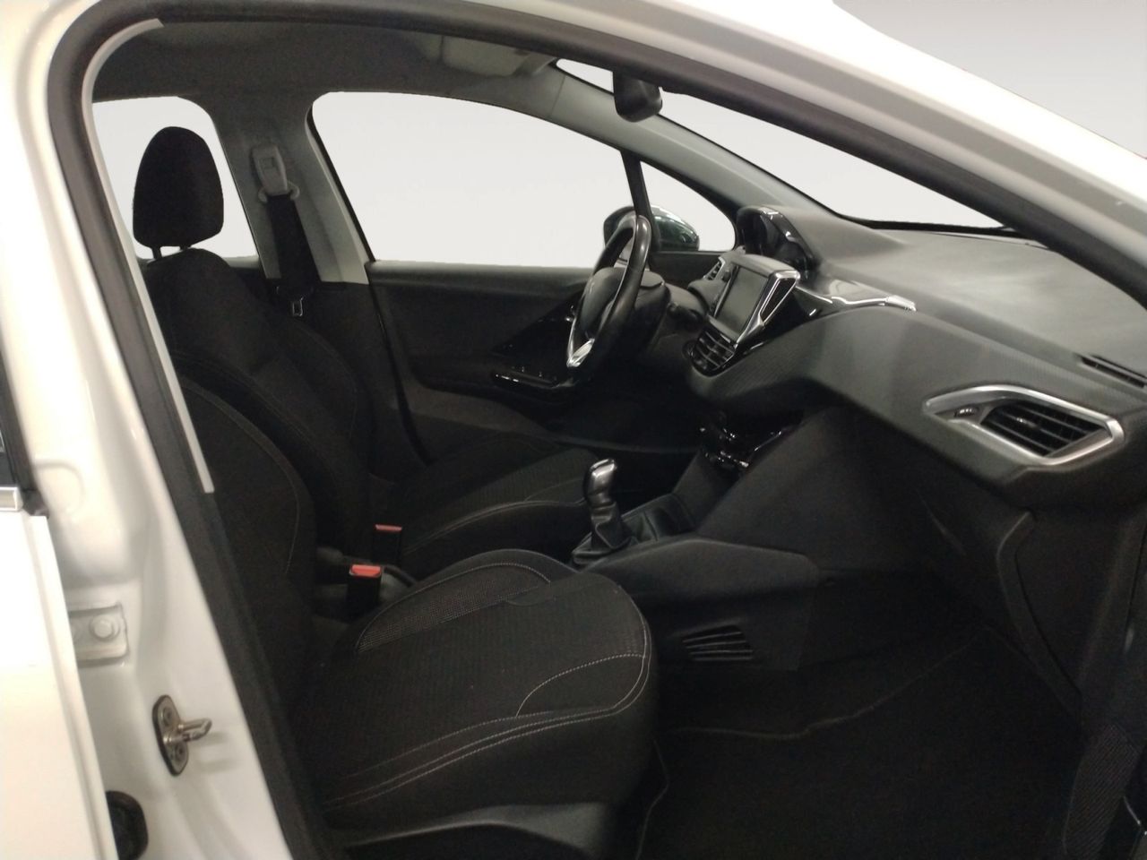 Peugeot 208 Allure - foto 11