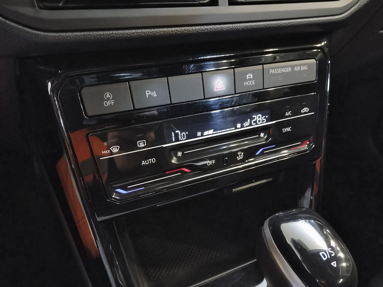 Volkswagen T-Cross Sport 1.0 TSI 81kW (110CV) DSG - foto 22