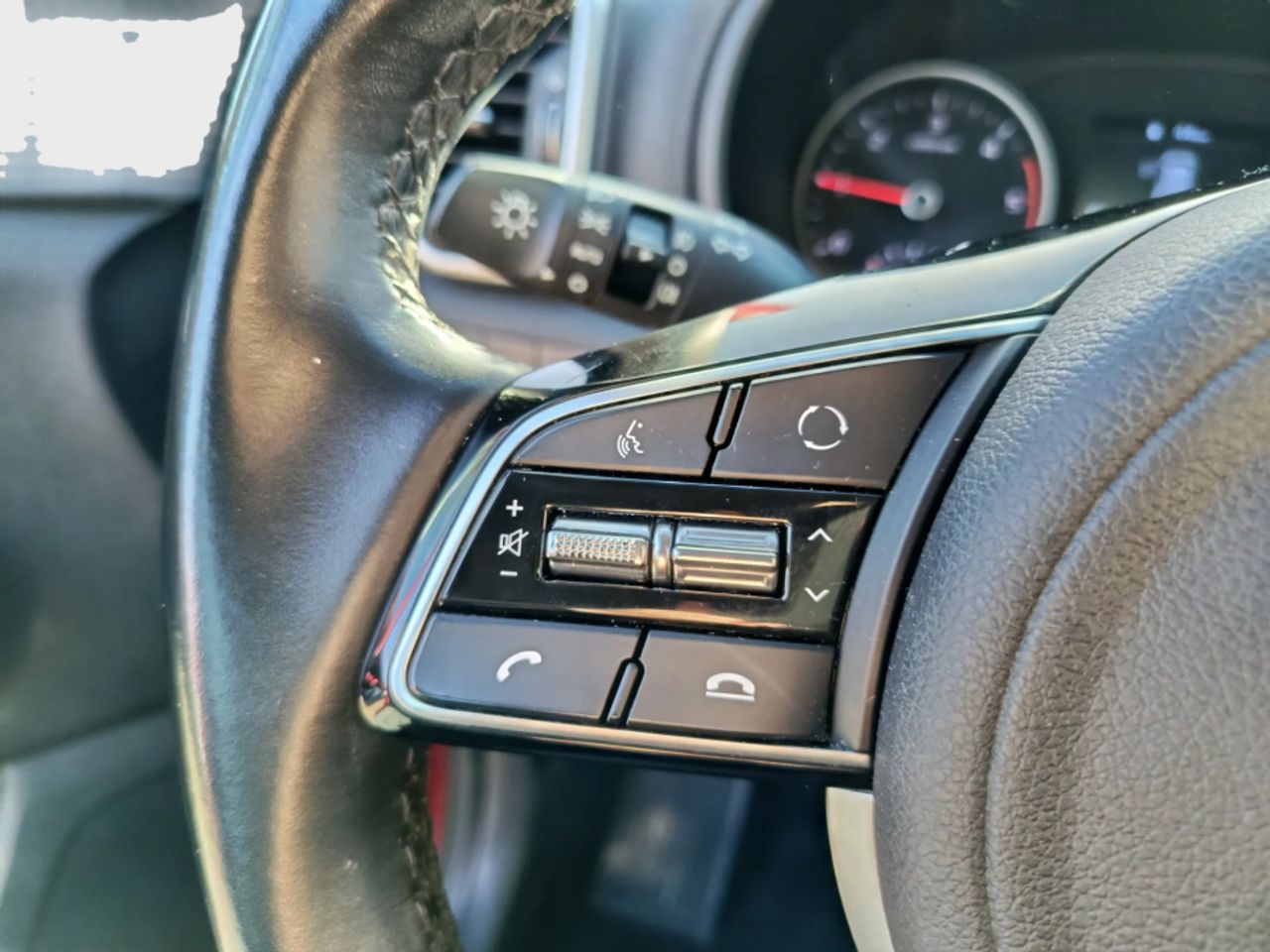 Kia Sportage 1.6 MHEV Business DCT 100kW 136CV 4X2 - foto 14