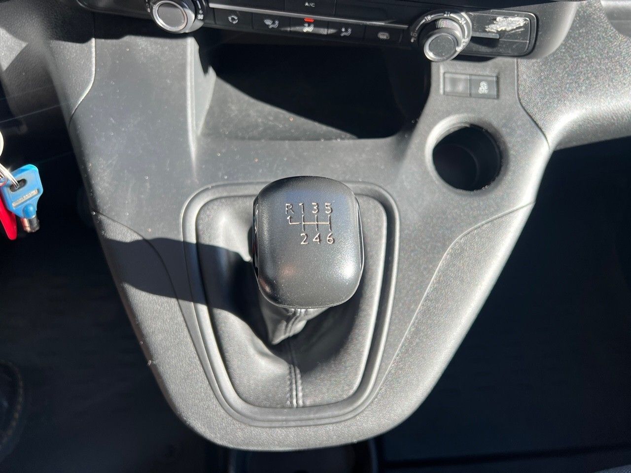 Peugeot Partner 1.5 HDI FURGON 100CV - foto 11