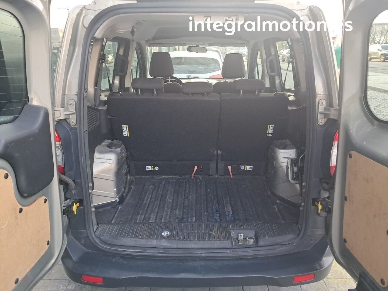 Ford Transit Courier 1.0 EcoBoost Ambiente Kombi - foto 30