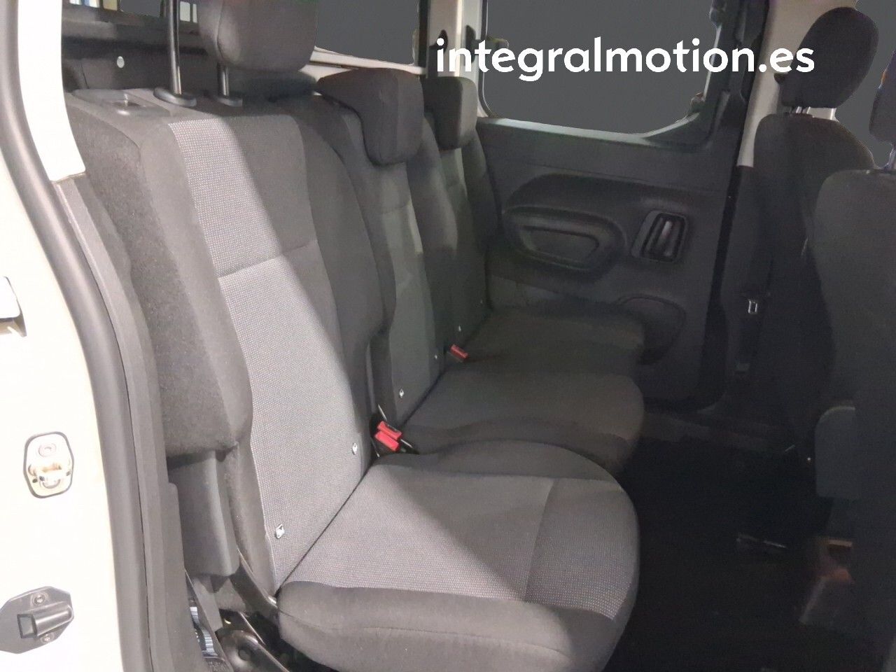 Peugeot Rifter 1.5 HDI COMBI 100CV - foto 17