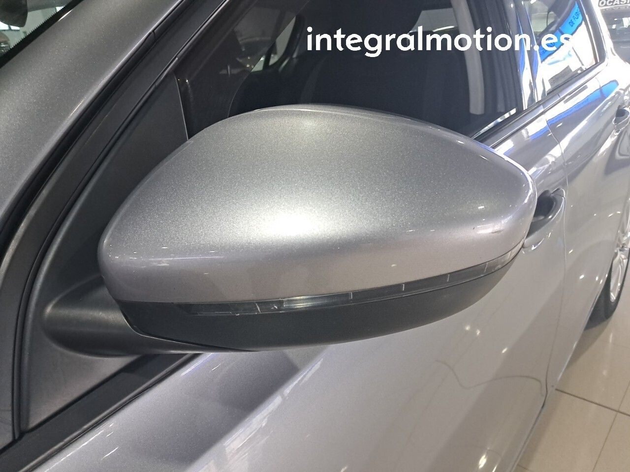 Peugeot 308 5p Style 1.6 BlueHDi 100 - foto 31