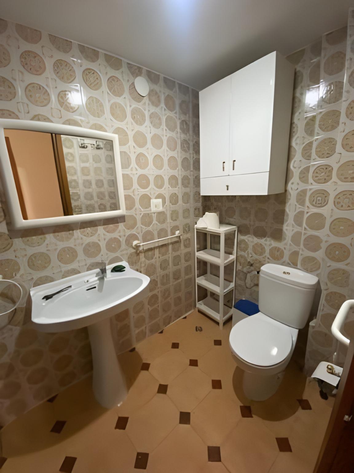 Amplio piso de 4 dormitorios en alquiler por habitaciones en - foto 21