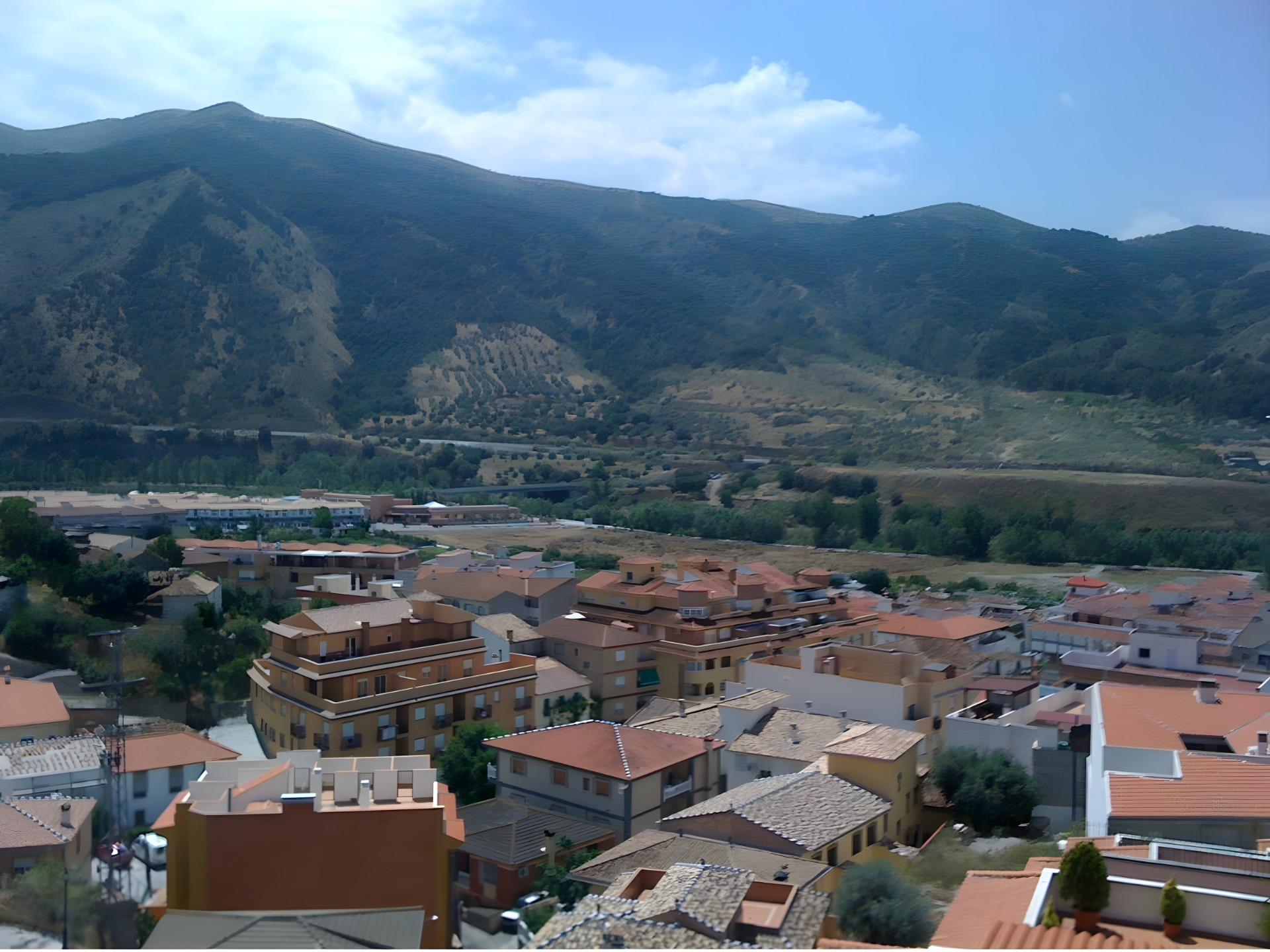 Piso luminoso con piscina y vistas en venta en Cenes de la V - foto 14