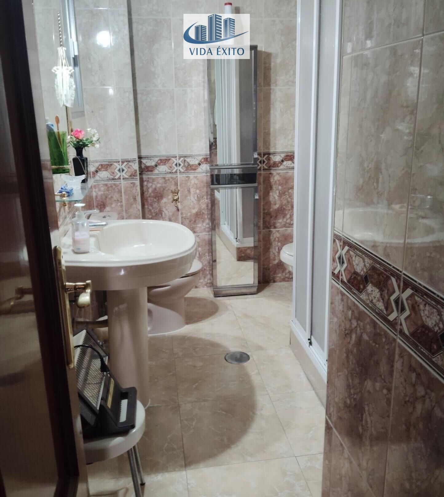 PISO EN AVDA DE GRANADA - foto 3