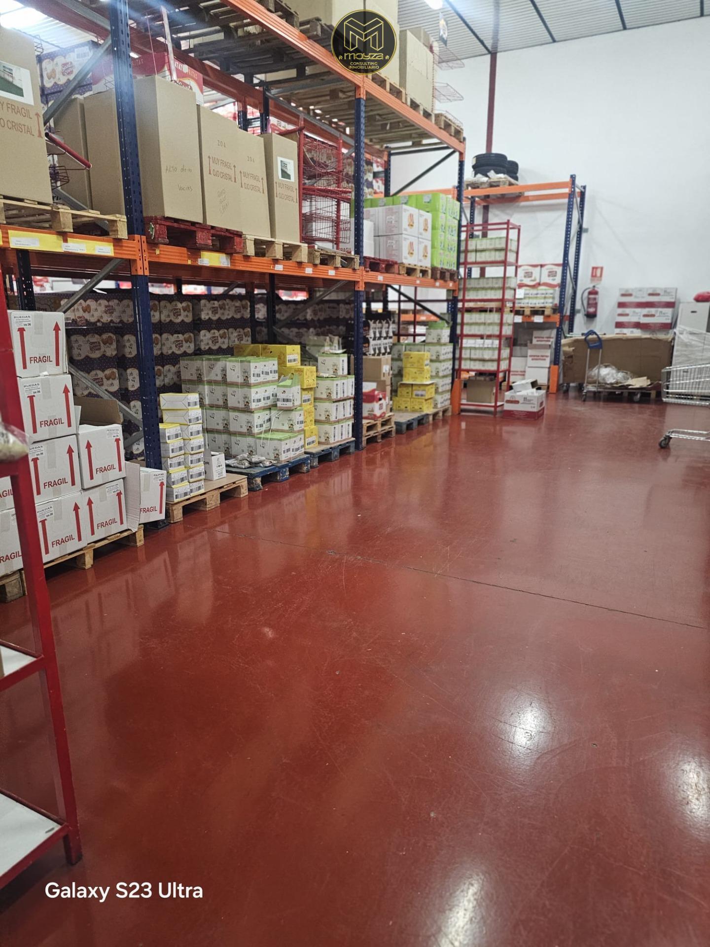 NAVE CON NEGOCIO EN EL POLIGONO DE LOS OLIVARES - foto 4