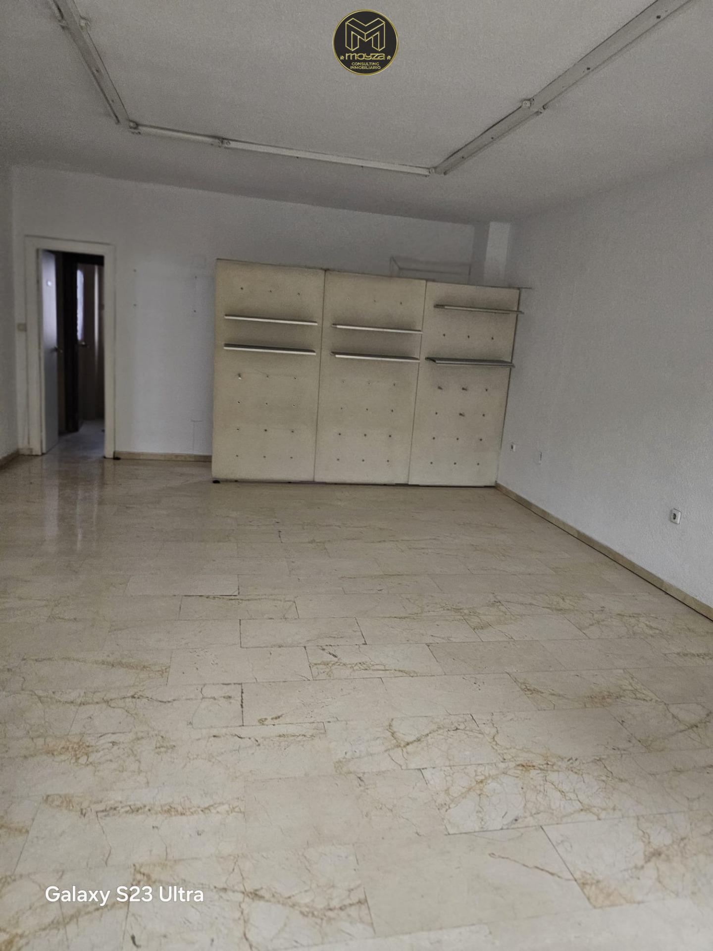 NAVE CON NEGOCIO EN EL POLIGONO DE LOS OLIVARES - foto 29