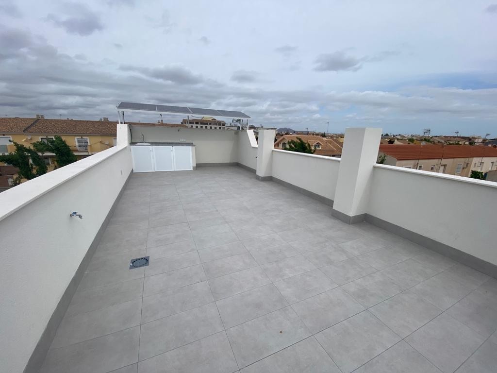 Venta de villa en Los alcazares, de 103m2 con 3 dormitorios  - foto 5