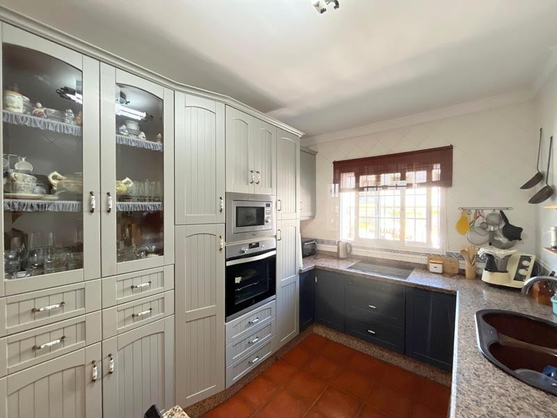 SE VENDE ESPECTACULAR CASA ADOSADA DENTRO DE CASCO URBANO DE - foto 25