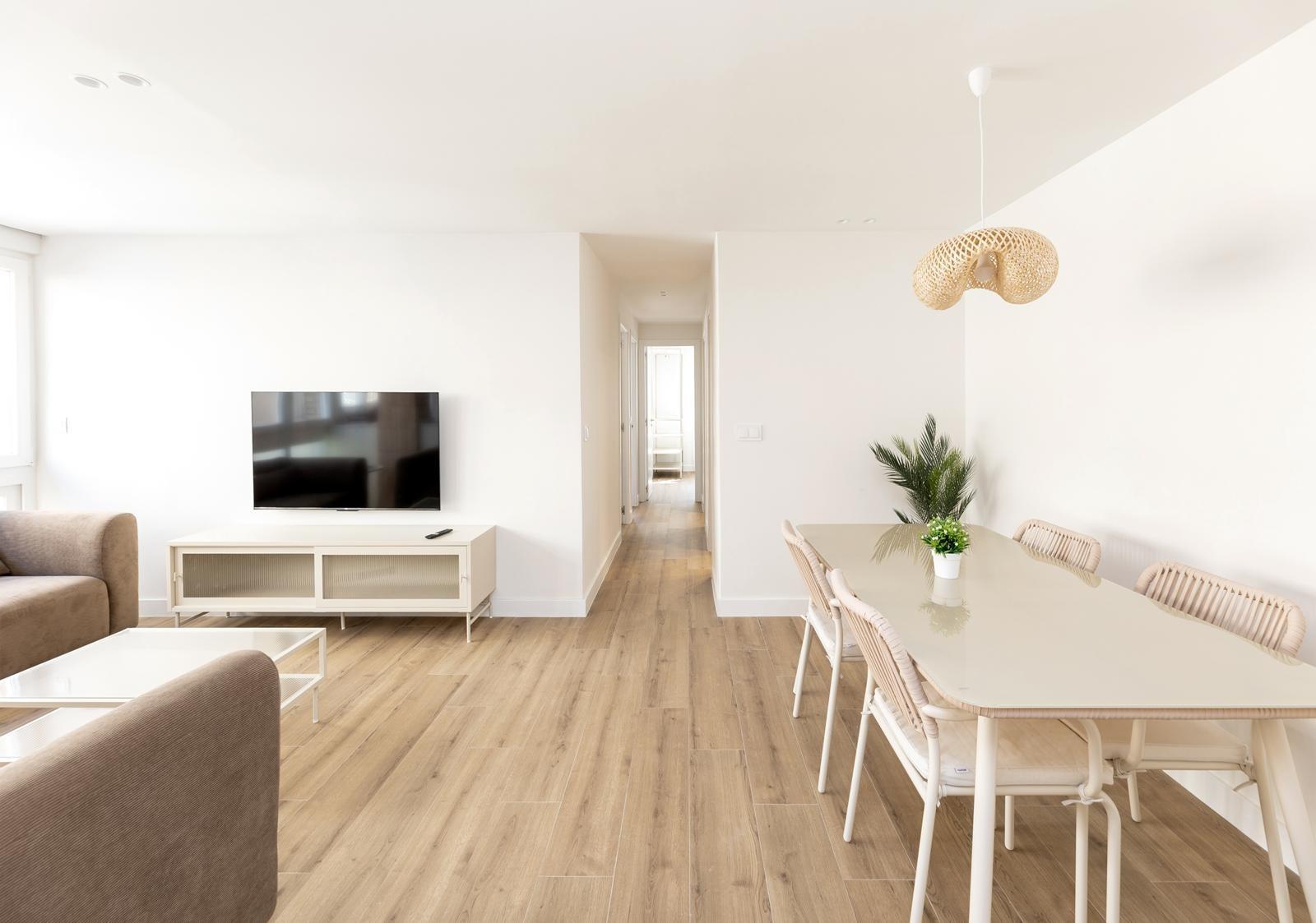 Luz, calma y diseño en una vivienda que lo tiene todo . - foto 3