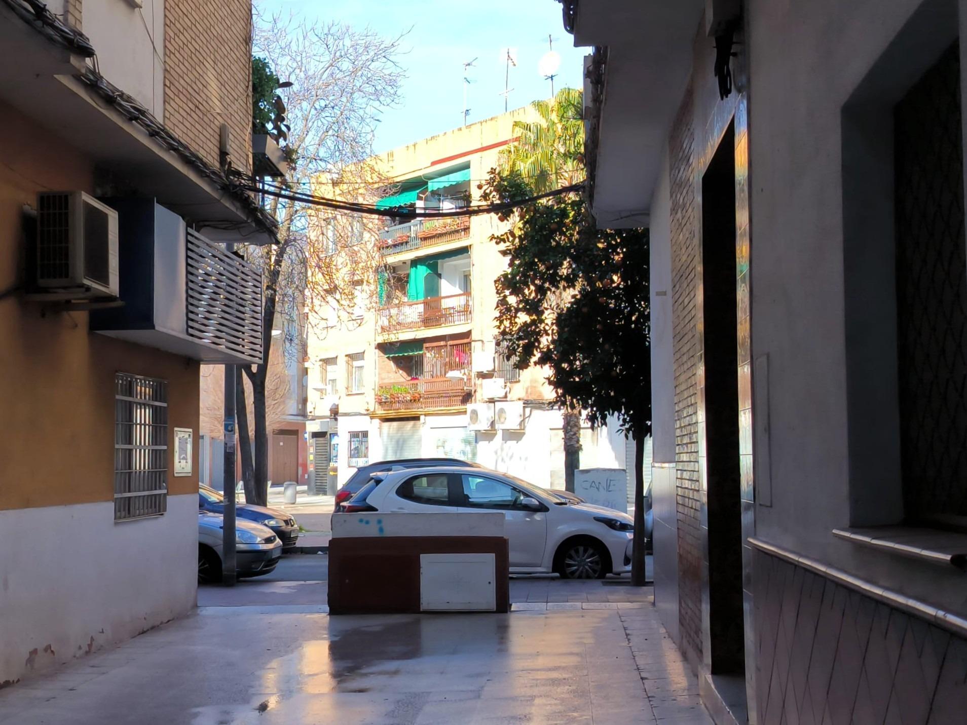 Amplia vivienda a escasos minutos de la glorieta de las Tres - foto 30