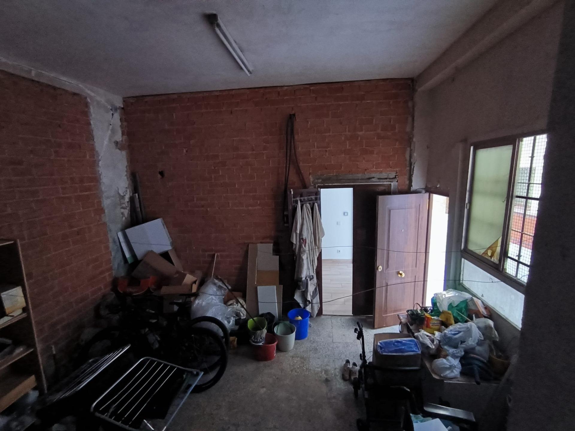 Amplia vivienda a escasos minutos de la glorieta de las Tres - foto 45