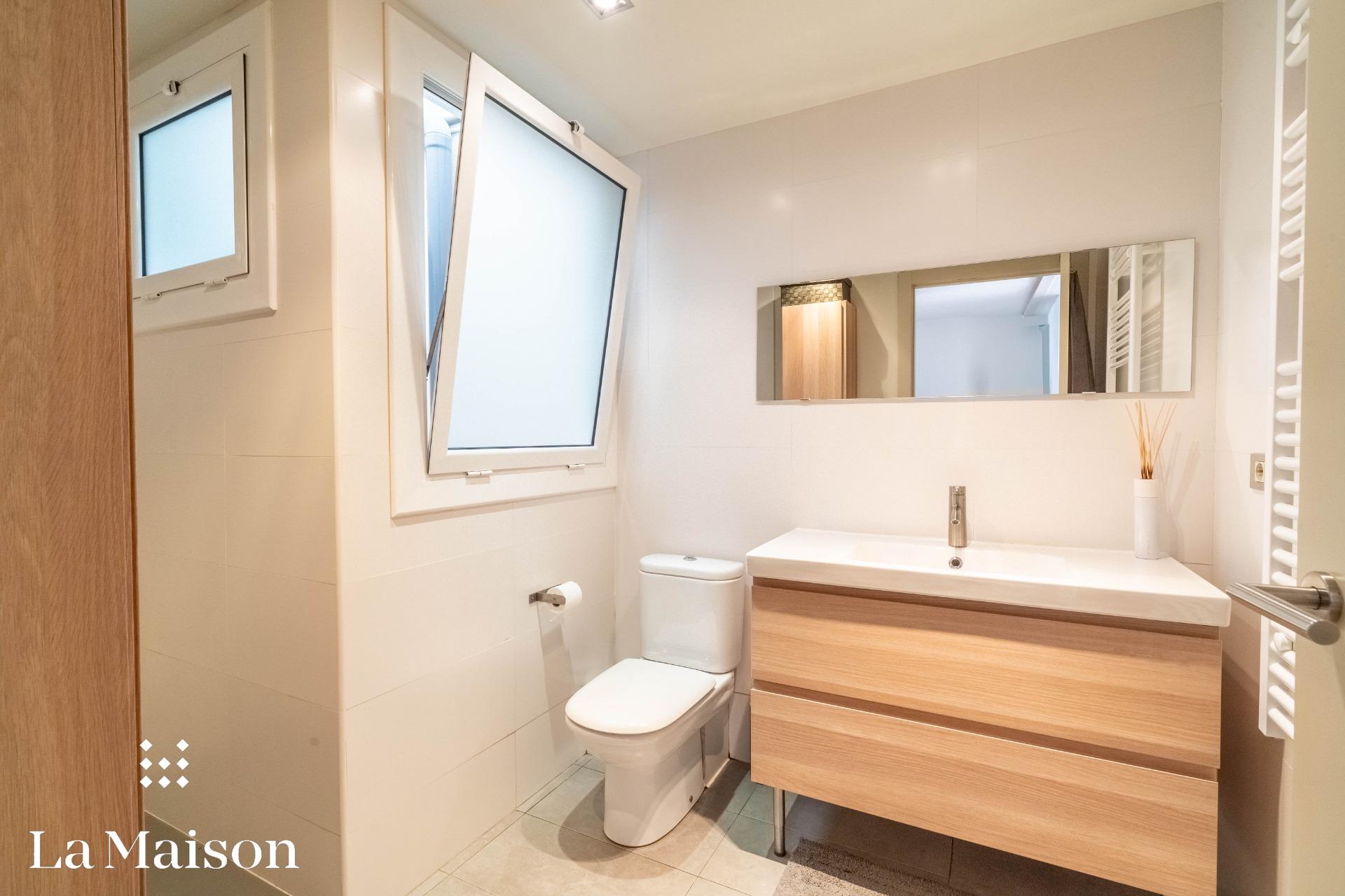 Dúplex Reformado en el Corazón de Premiá de Mar, Ideal para  - foto 33