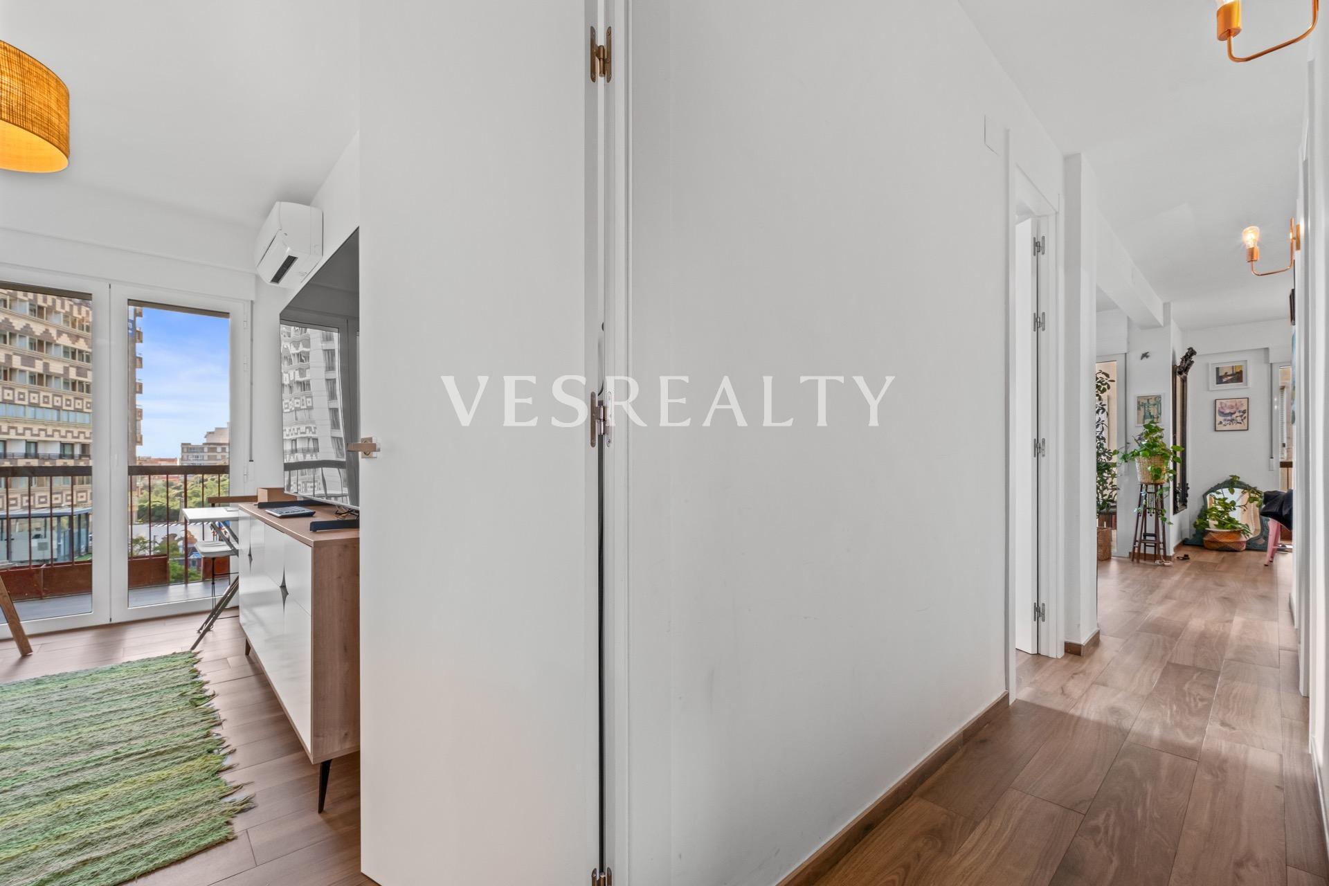 Amplio apartamento en alquiler con balcones y cerca de la pl - foto 13