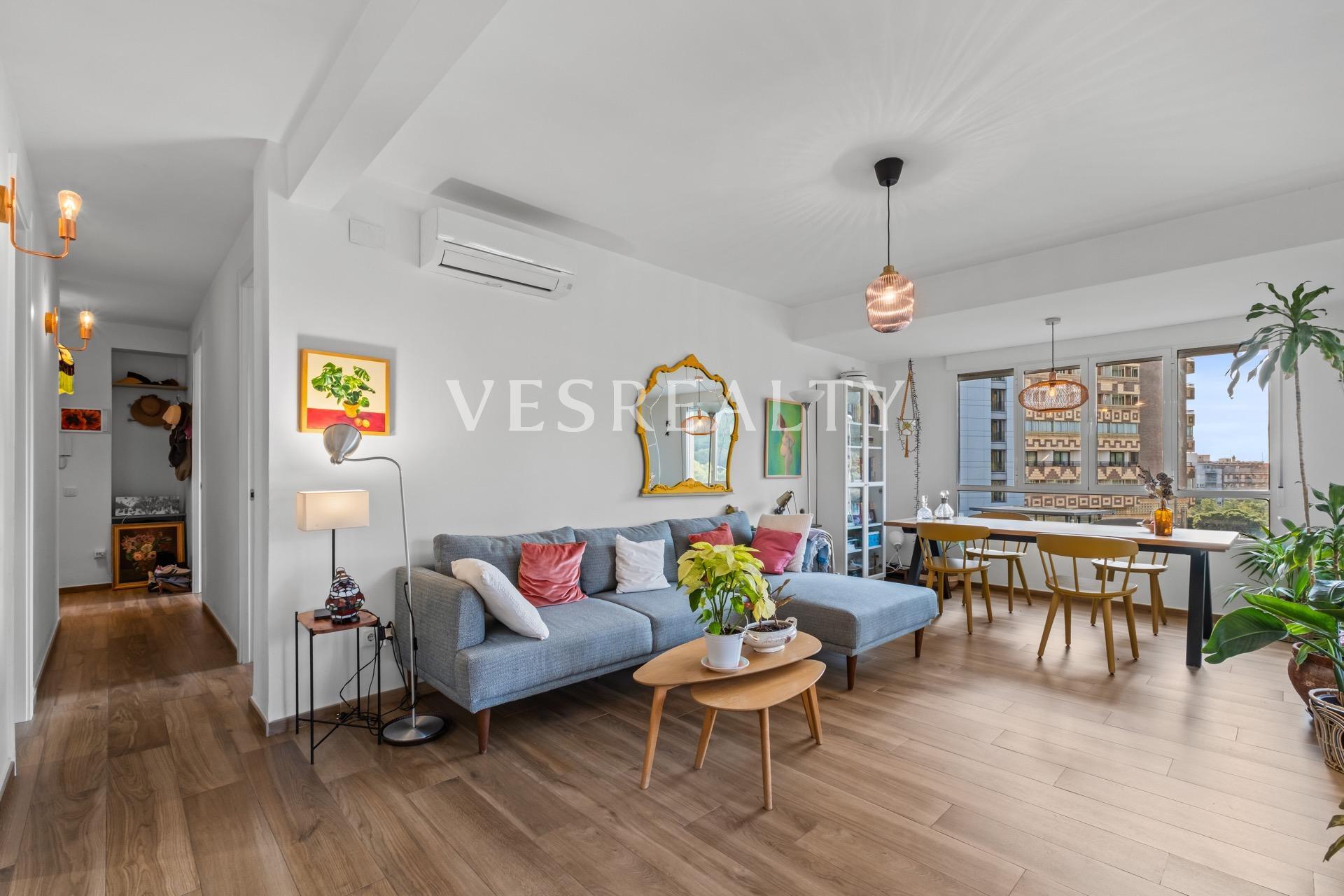 Amplio apartamento en alquiler con balcones y cerca de la pl - foto 27