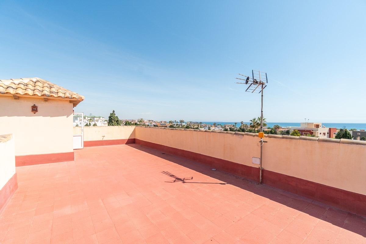 Villa en la playa de la Mata (Torrevieja ) - foto 50