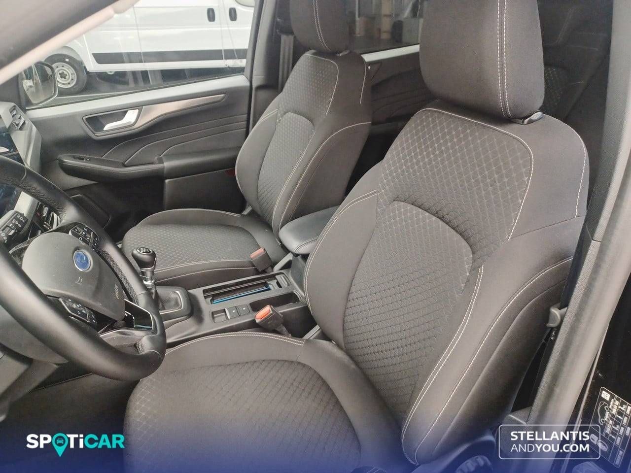 Ford Kuga 1.5T EcoBoost 110kW (150CV) Titanium - foto 9