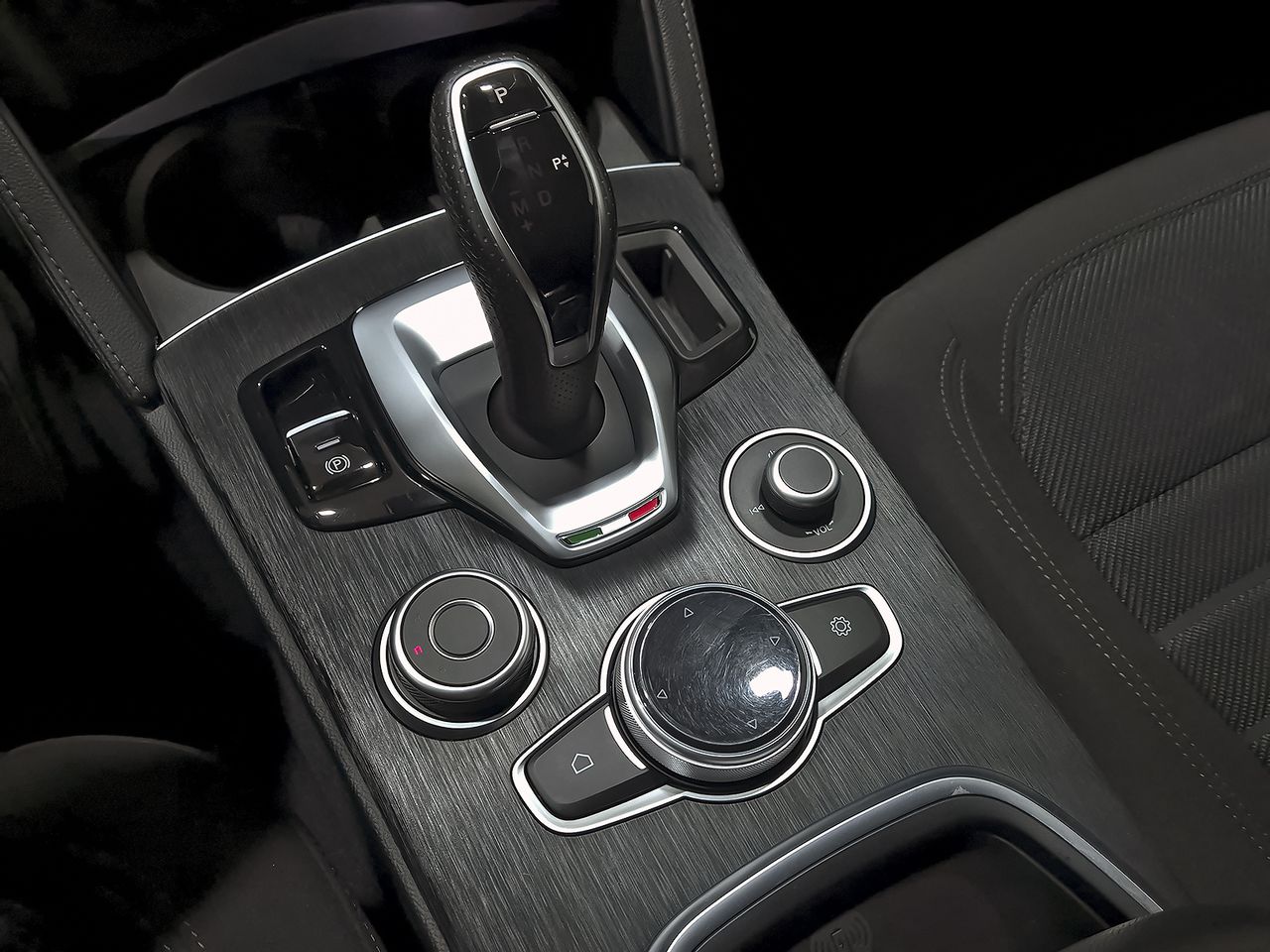 Alfa Romeo Stelvio 2.2 Diesel 118kW (160cv) SUPER RWD - foto 32