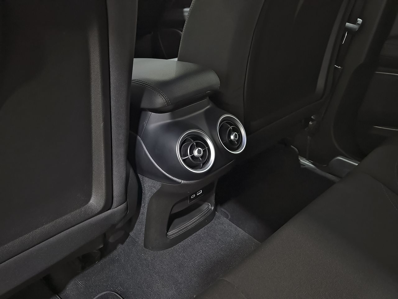 Alfa Romeo Stelvio 2.2 Diesel 118kW (160cv) SUPER RWD - foto 36