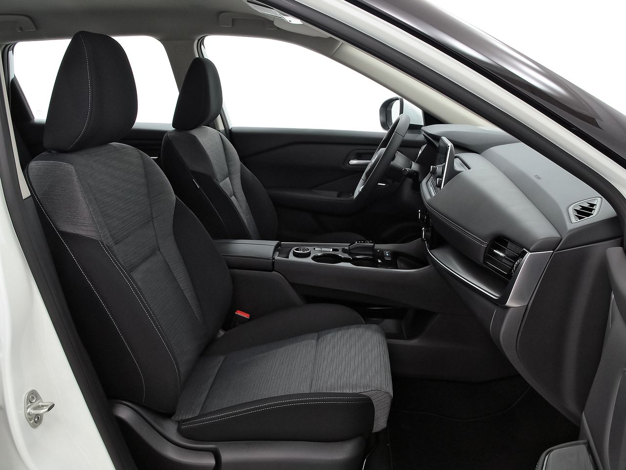 Nissan X-Trail 7pl 1.5 e-4ORCE 158kW 4x4 A/T Acenta - foto 7