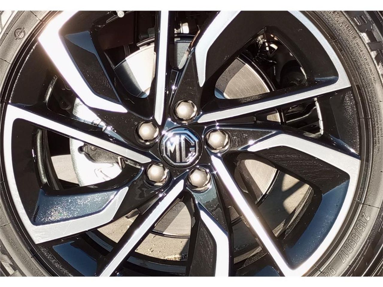 MG ZS 1.5 Luxury - foto 16